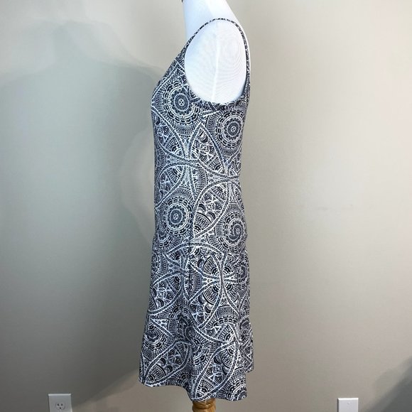 Prana Dress Small Black White Lexi Built in Bra Geometric Athletic A-Line Casual - Picture 9 of 13
